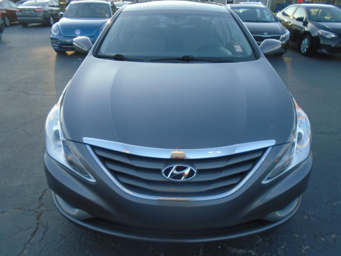 2012 Hyundai Sonata (5NPEB4AC3CH) , located at 6112 N Florida Avenue, Tampa, FL, 33604, (888) 521-5131, 27.954929, -82.459534 - Photo#1